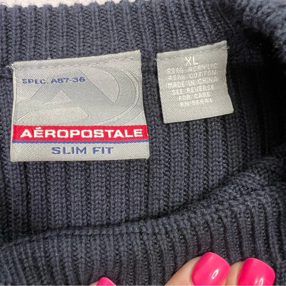 Aeropostale Men’s Vintage Y2K Slim Fit Navy Crème/Gray Stripe Pullover Sweater